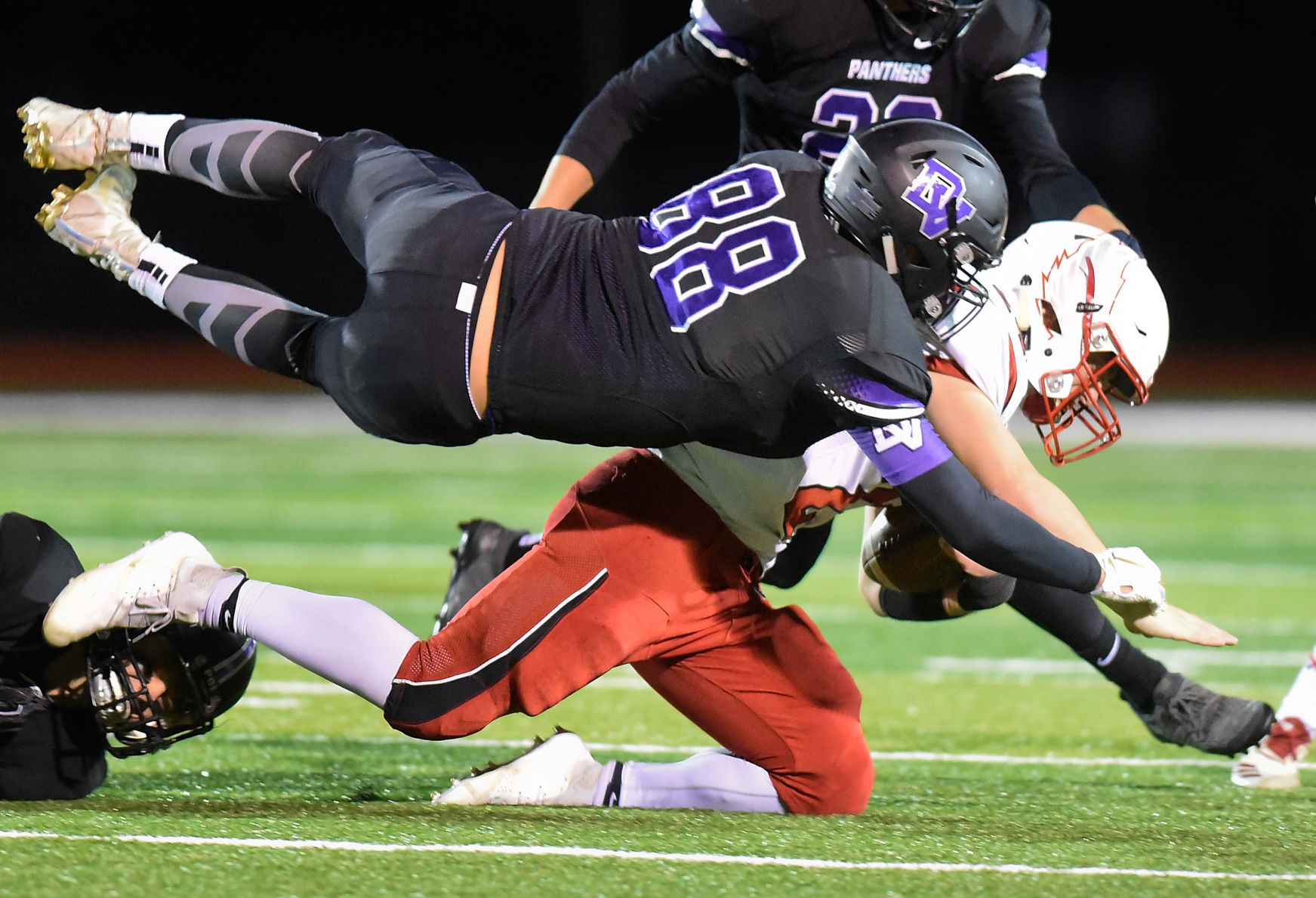 Football Vermillion at Dakota Valley